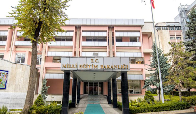 Milli Eğitim Bakanlığı 14 Sözleşmeli Bilişim Personeli Alımı Başvuruları Başladı